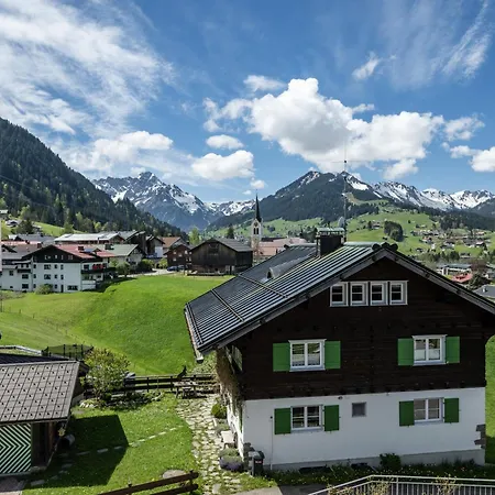 Apartmán Haus Tannberg *